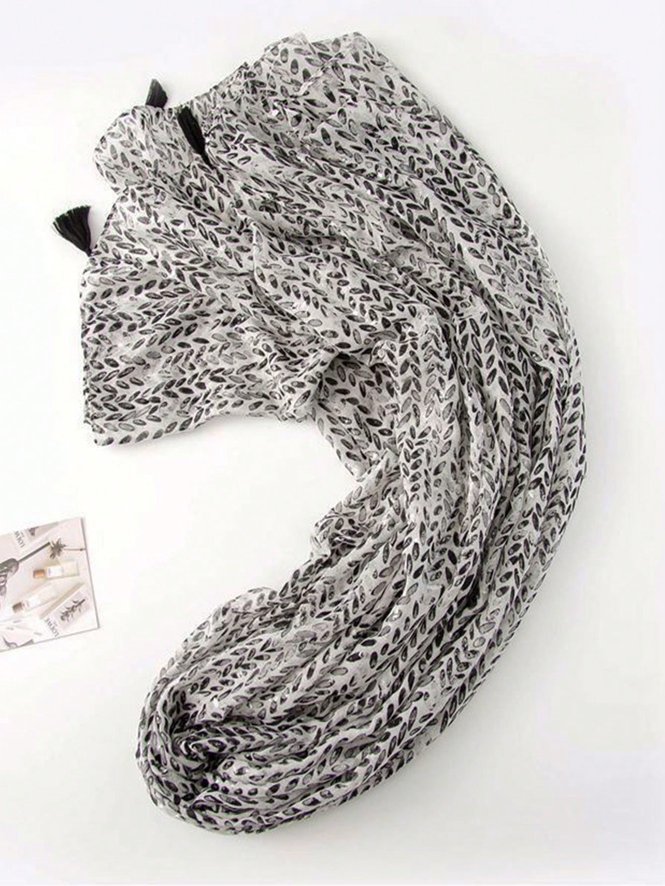 Women's Simple Printed Silk Scarf One Piece Fashion Silk Scarf Spring Summer Sun Protection Beach Towel Hairband Shawl Black
