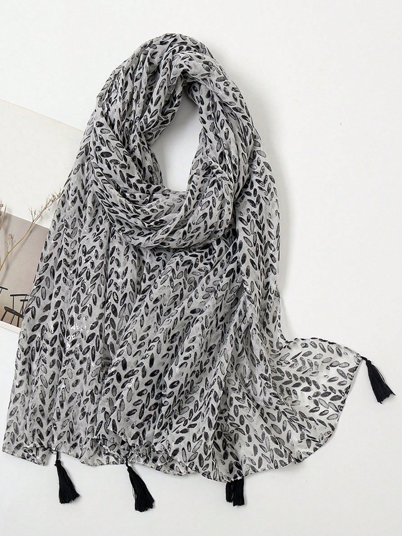 Women's Simple Printed Silk Scarf One Piece Fashion Silk Scarf Spring Summer Sun Protection Beach Towel Hairband Shawl Black