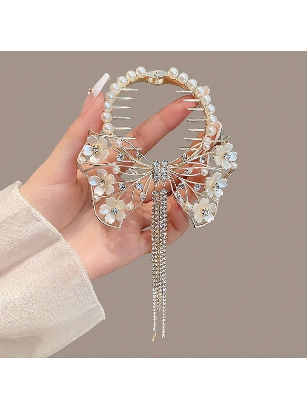 Luxury aluminum alloy hair clip with delicate engraving of hollow butterfly, flower and faux pearl, attractive crystal hair clip and metal balls dangling