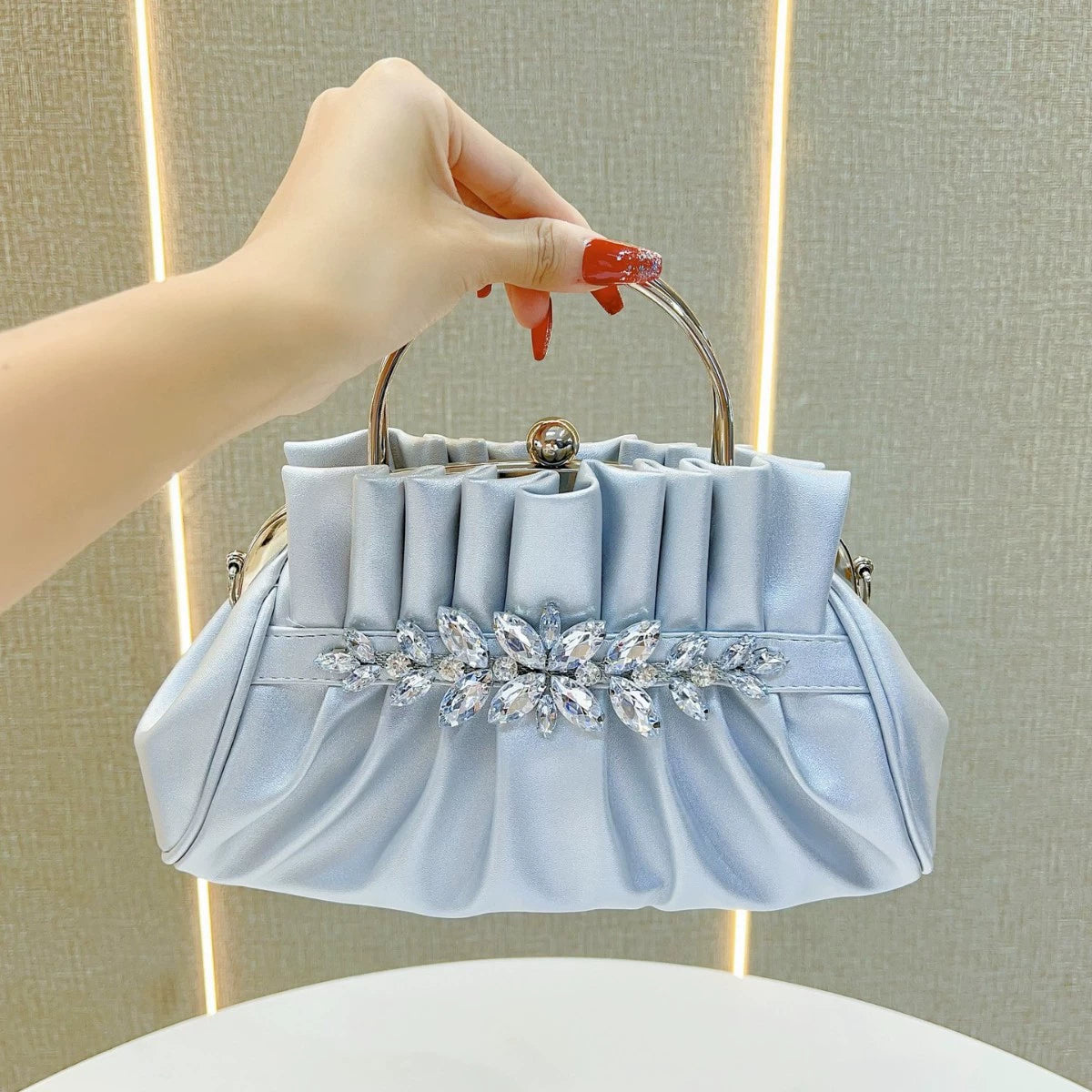 New European and American Retro Diamond-encrusted Women's Hand Bag Pleated Socialite Hand Bag Fashionable Shoulder Crossbody Bag Evening Bag