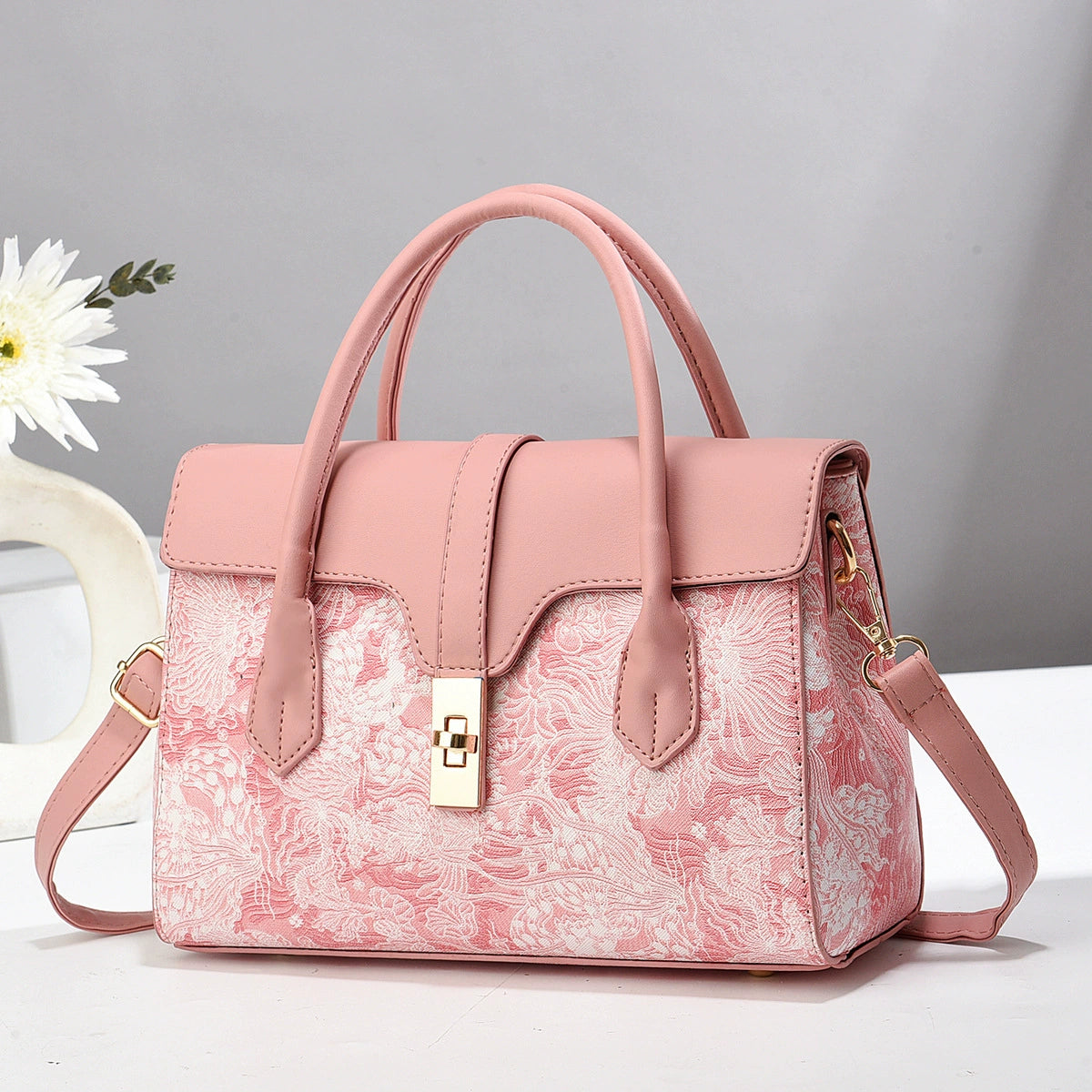 Foreign trade direct mail ladies single shoulder small bag summer women's portable messenger bag niche new fashion Joker explosion manufacturers