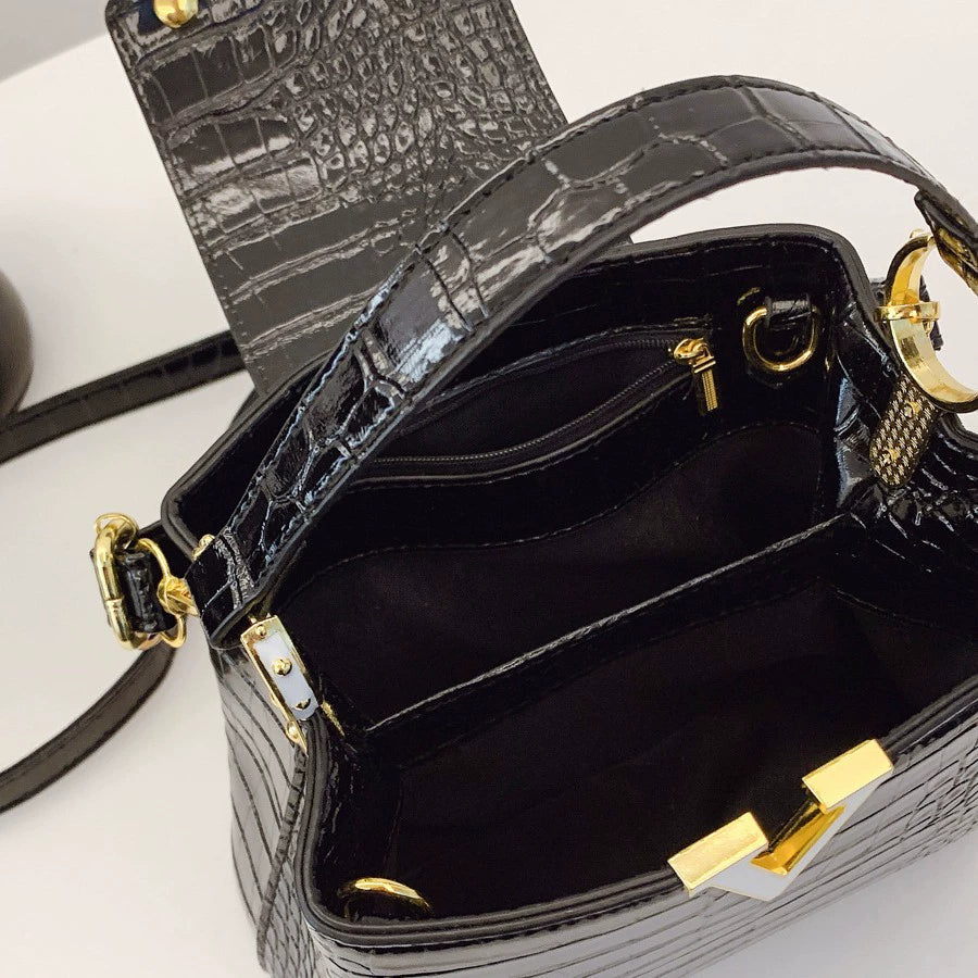 High-End Women's Crocodile-Pattern Bucket Bag with Interlayer, Cross-Border Trend V-Shaped Hardware, Light Luxury Women's Bag