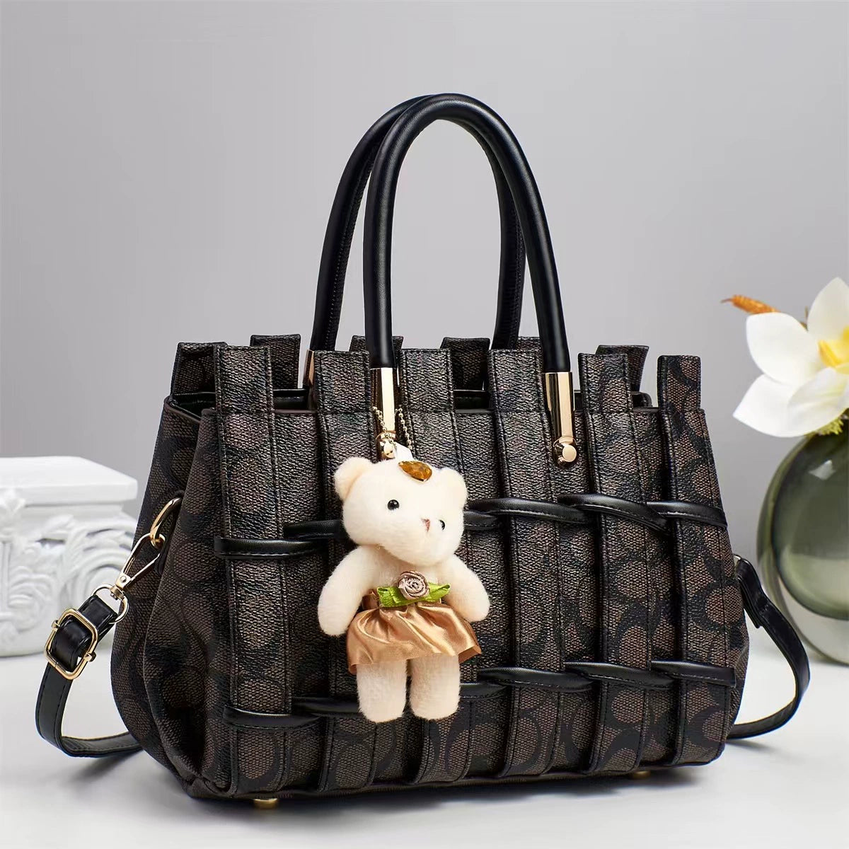 Trendy Women's Bags 2025 New Casual Versatile Shoulder Bag Fashion Simple Crossbody Doll Bag