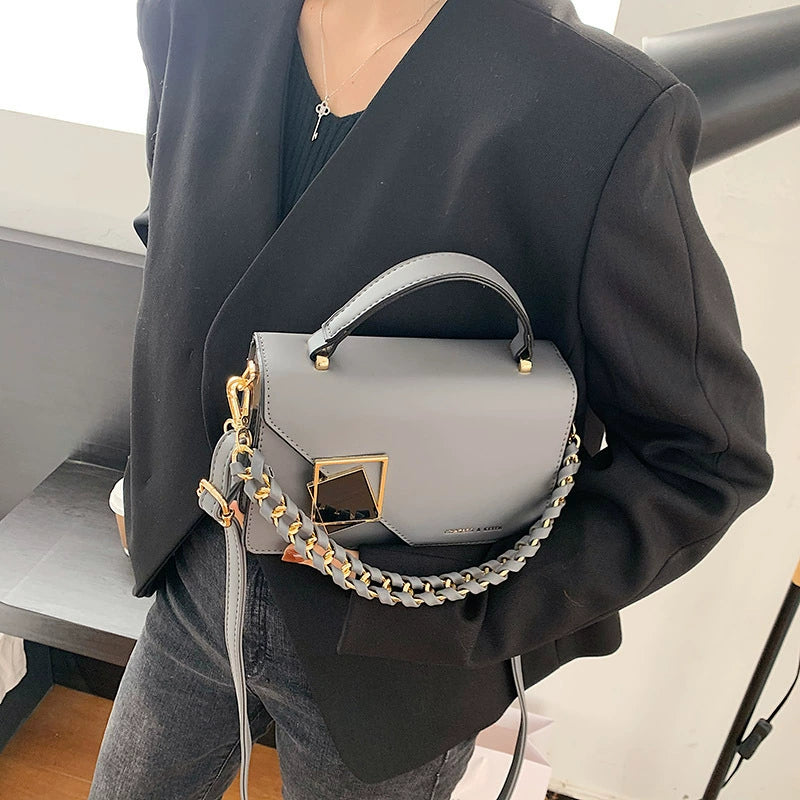 Cross-Border Export Women's Bag 2025 New Chain Shoulder Crossbody Bag Fashionable Versatile Handheld Small Square Bag Bags Wholesale