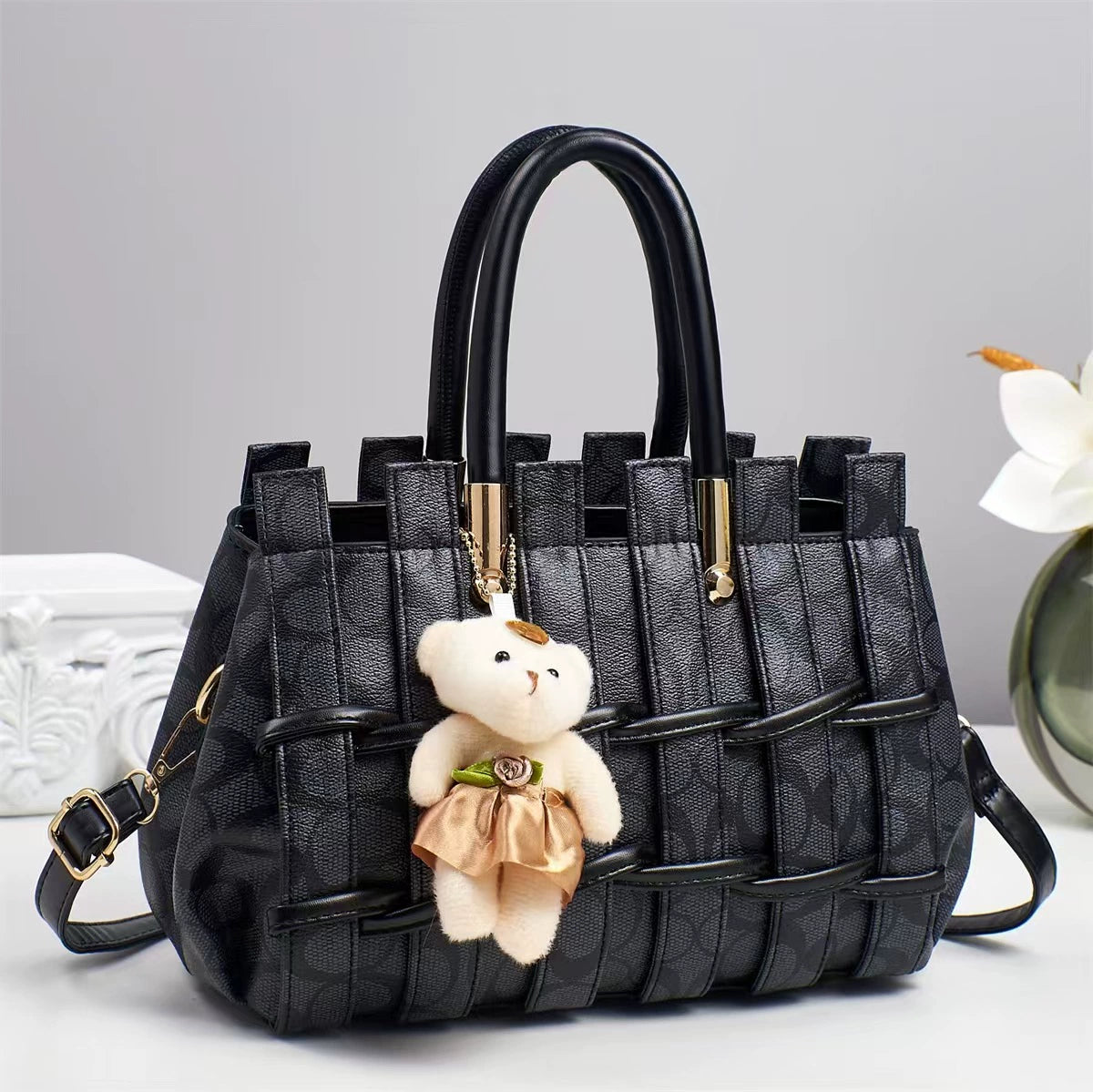 Trendy Women's Bags 2025 New Casual Versatile Shoulder Bag Fashion Simple Crossbody Doll Bag