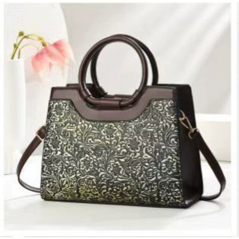 New cross-border women's handbags, large capacity, fashionable commuter bags, trendy embroidered middle-aged women's bags wholesale.