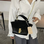 French Niche Design Large-Capacity Bag for Women, Versatile and Stylish, Ins-Style Versatile Korean Version Handbag with Chain and Wing Design