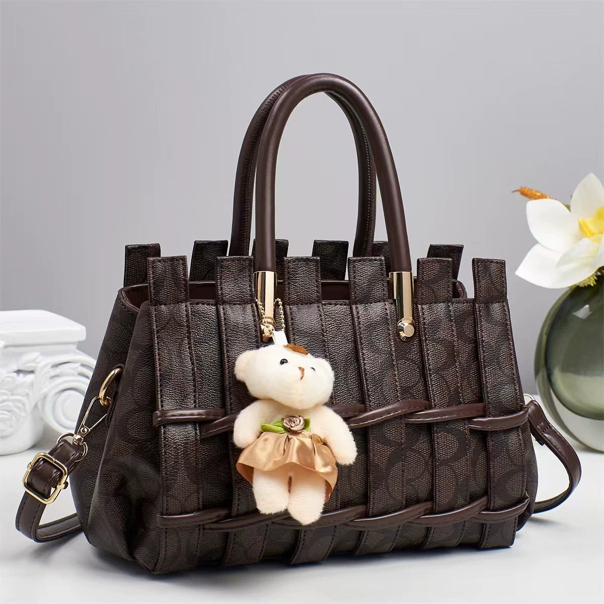 Trendy Women's Bags 2025 New Casual Versatile Shoulder Bag Fashion Simple Crossbody Doll Bag