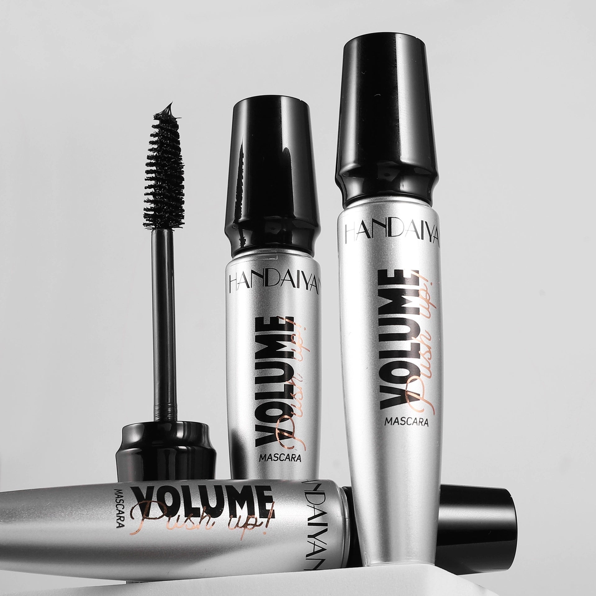 Cross-border mascara, waterproof, smudge-proof, lengthening, thickening, curling, and setting mascara.