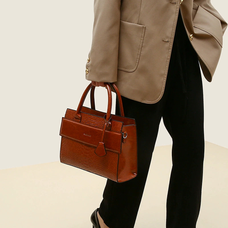 High-quality Evening Handbag 2024 Commuter Embroidery All-match Shoulder Crossbody Bag Instagram Popular Underarm Tote Bag