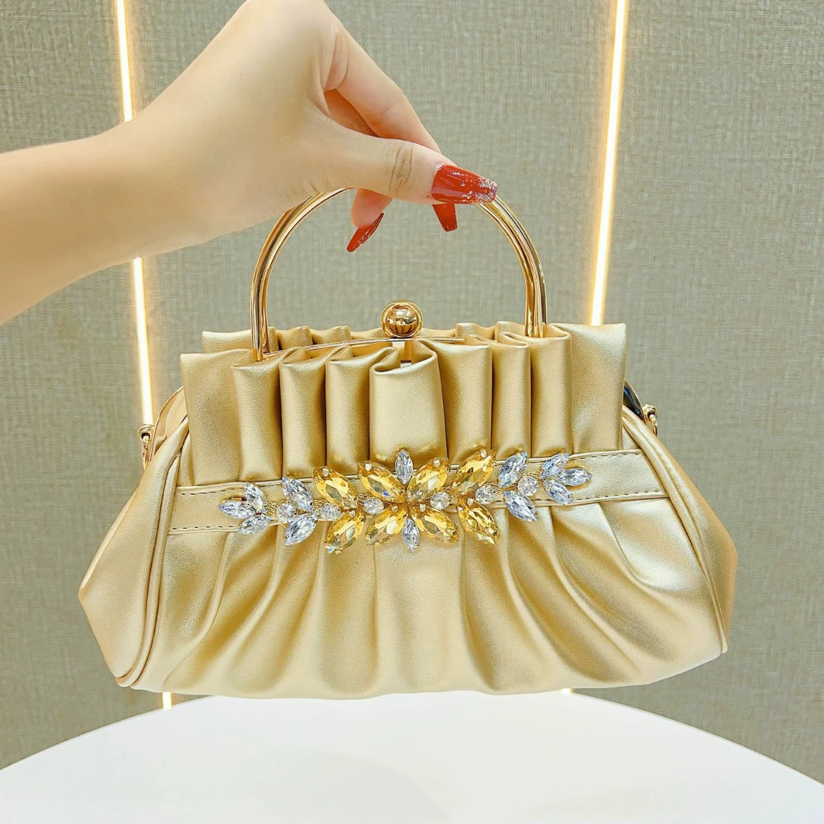 New European and American Retro Diamond-encrusted Women's Hand Bag Pleated Socialite Hand Bag Fashionable Shoulder Crossbody Bag Evening Bag