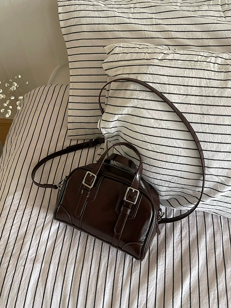 Women's 2025 New Korean Style Versatile Autumn and Winter Niche Retro Black Handbag Versatile Shoulder Bag Crossbody Bag Trendy
