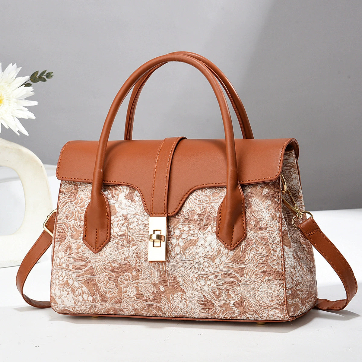 Foreign trade direct mail ladies single shoulder small bag summer women's portable messenger bag niche new fashion Joker explosion manufacturers