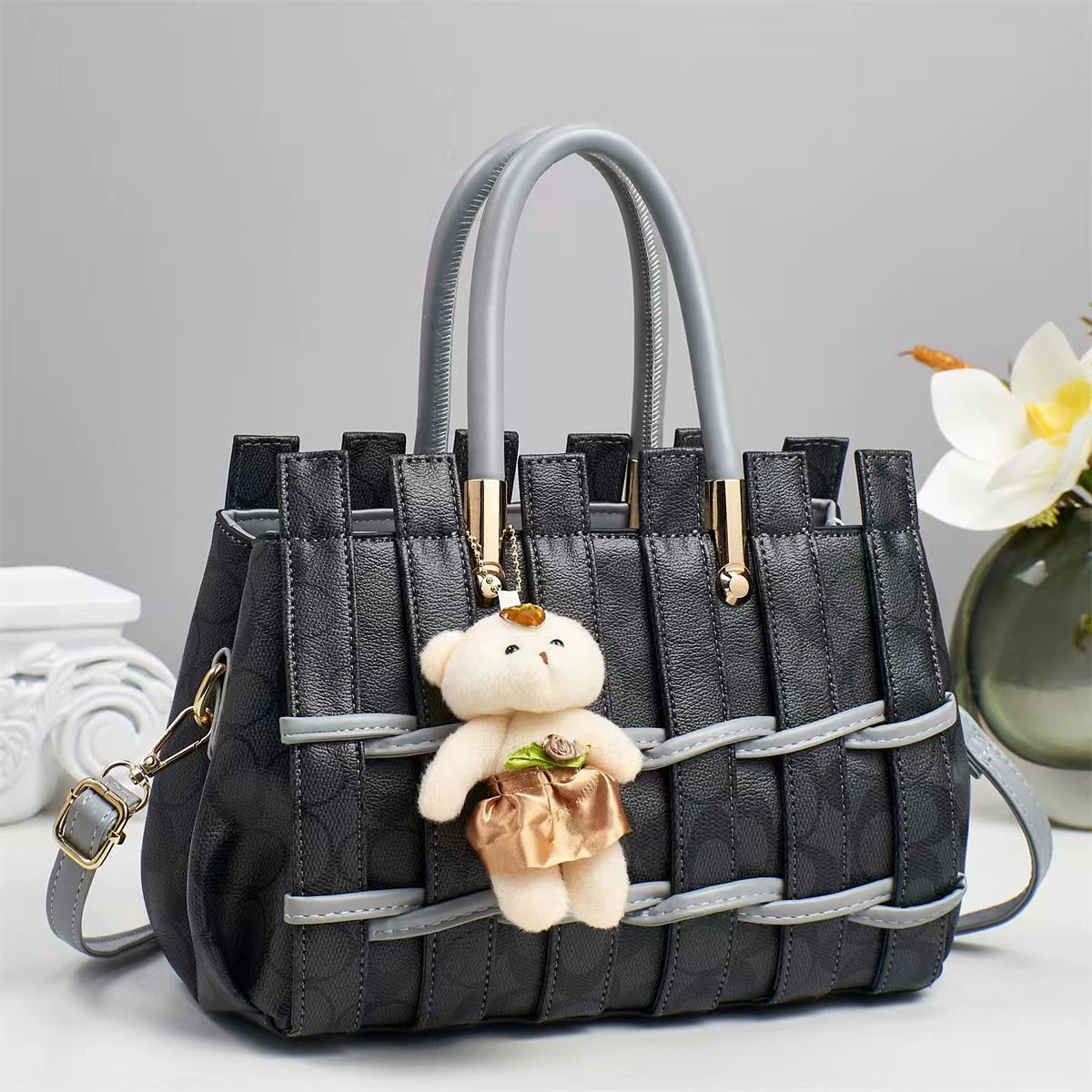Trendy Women's Bags 2025 New Casual Versatile Shoulder Bag Fashion Simple Crossbody Doll Bag