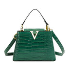 High-End Women's Crocodile-Pattern Bucket Bag with Interlayer, Cross-Border Trend V-Shaped Hardware, Light Luxury Women's Bag